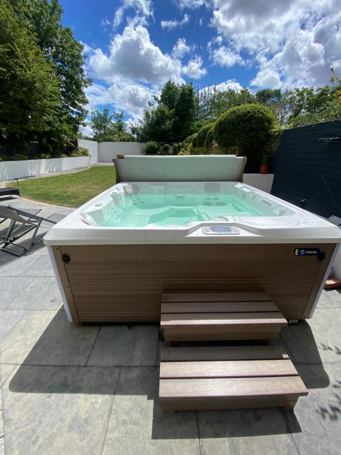 イーリング Dream House London With Gym, Cinema And Housekeeperヴィラ エクステリア 写真