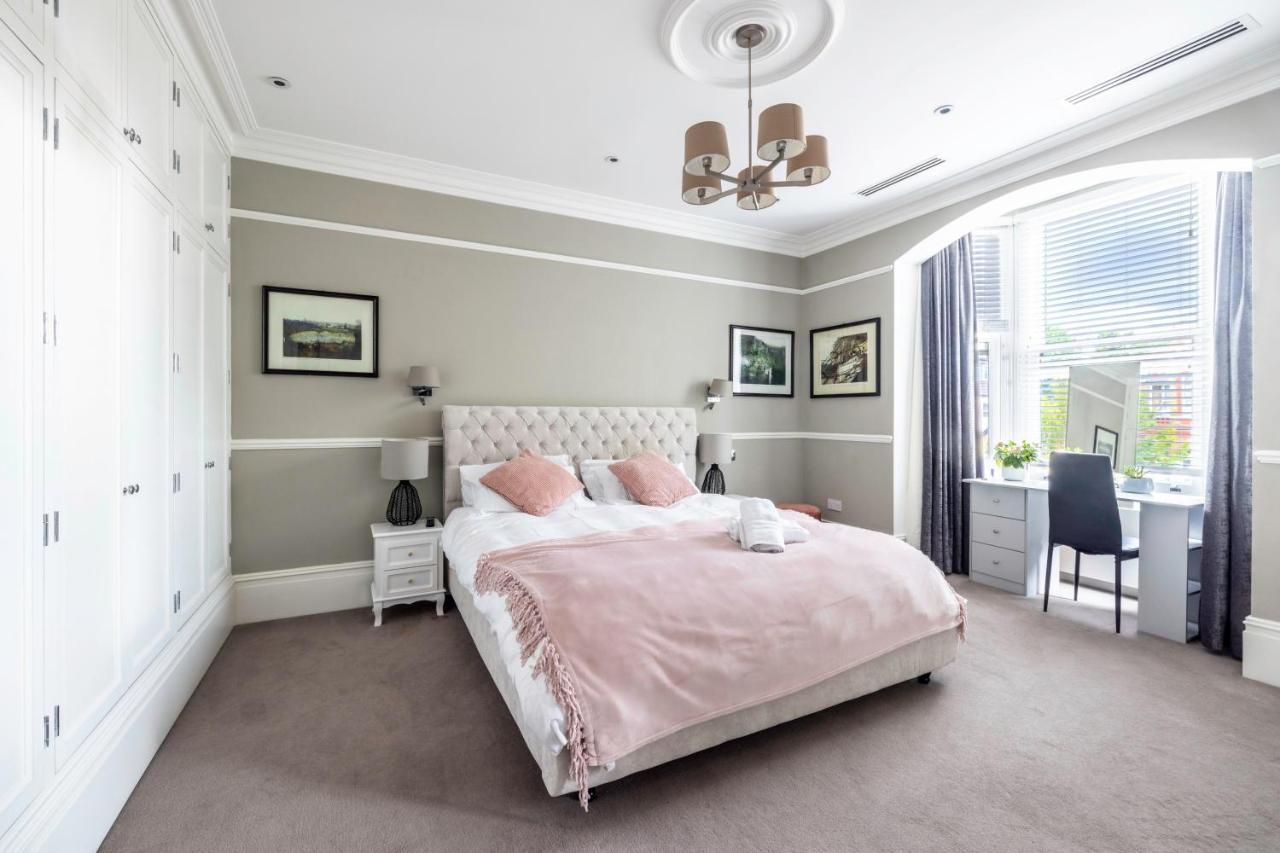 イーリング Dream House London With Gym, Cinema And Housekeeperヴィラ エクステリア 写真