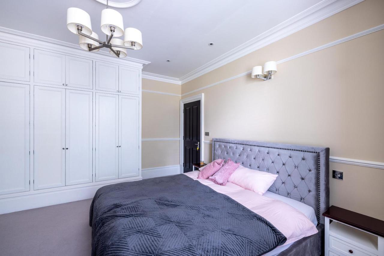 イーリング Dream House London With Gym, Cinema And Housekeeperヴィラ エクステリア 写真