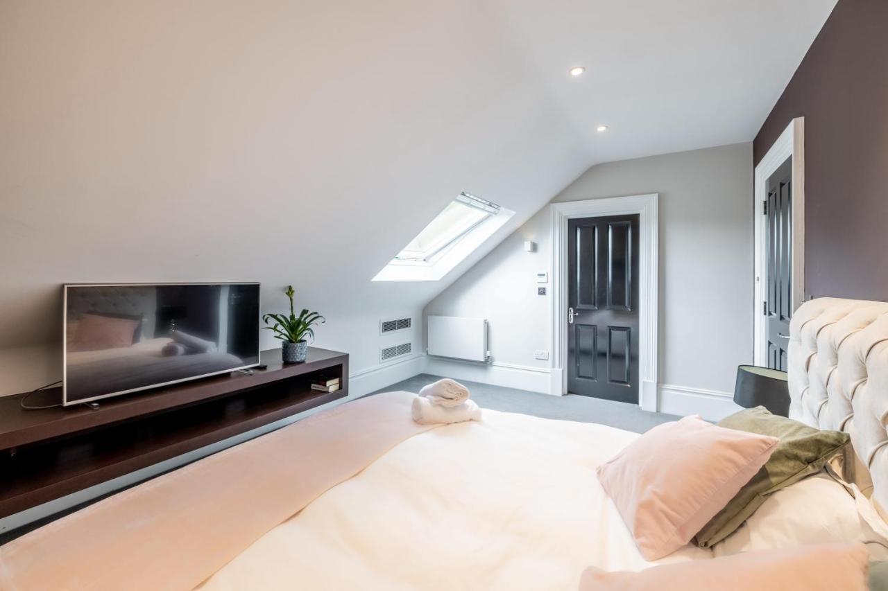 イーリング Dream House London With Gym, Cinema And Housekeeperヴィラ エクステリア 写真