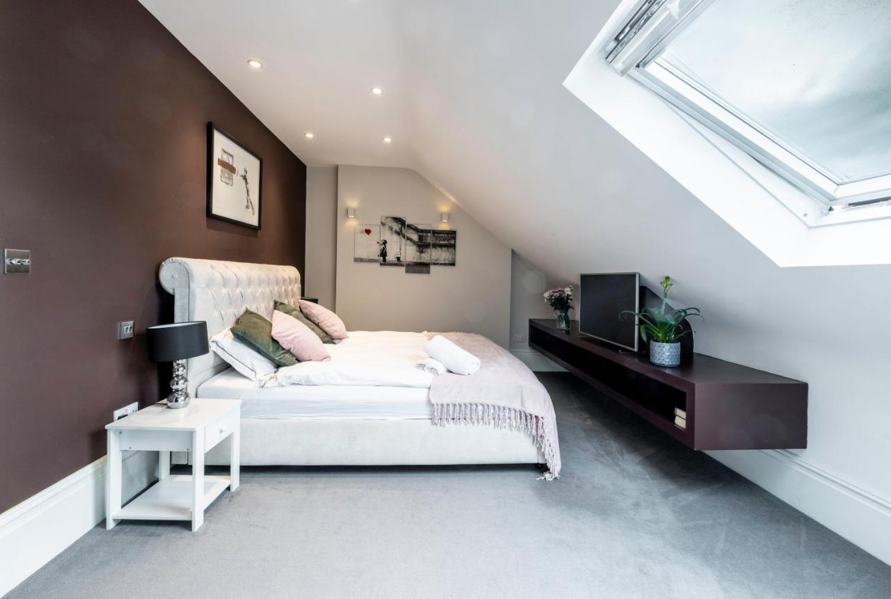 イーリング Dream House London With Gym, Cinema And Housekeeperヴィラ エクステリア 写真