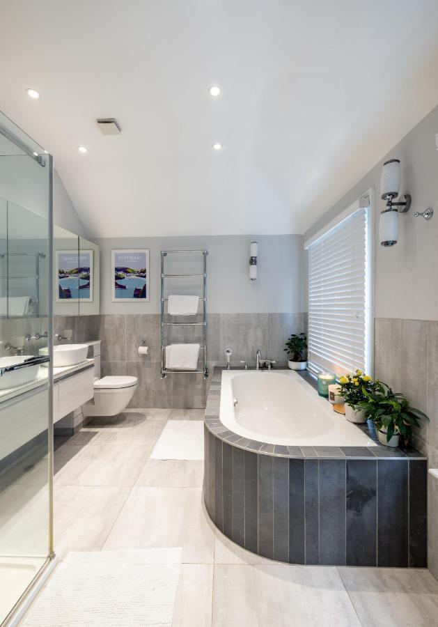 イーリング Dream House London With Gym, Cinema And Housekeeperヴィラ エクステリア 写真